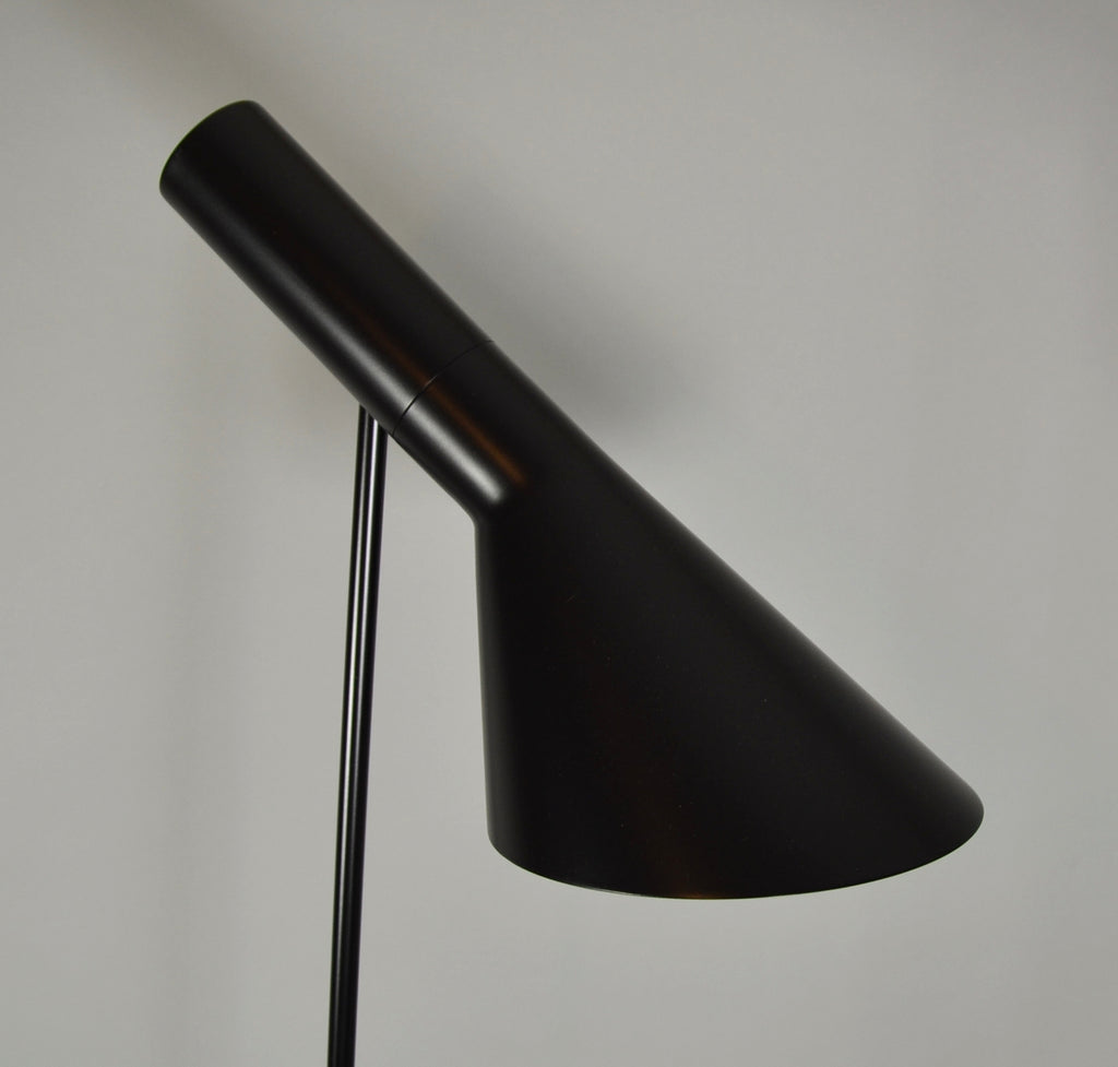 Arne Jacobsen : AJ Floor Lamp