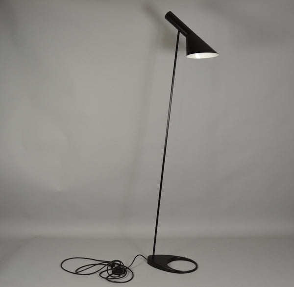 Arne Jacobsen : AJ Floor Lamp