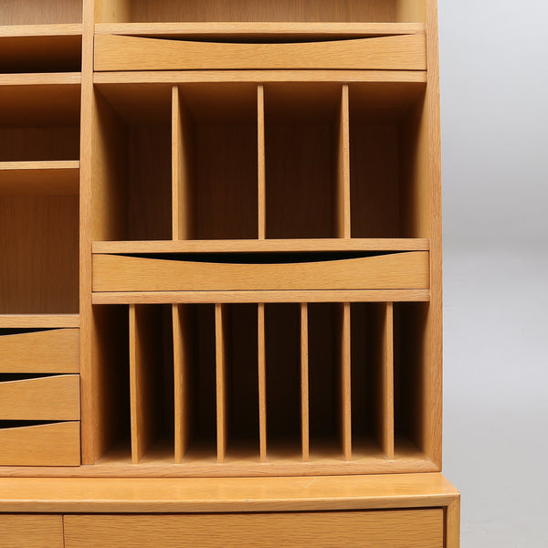 Scandinavian Shelf and Drawer Unit