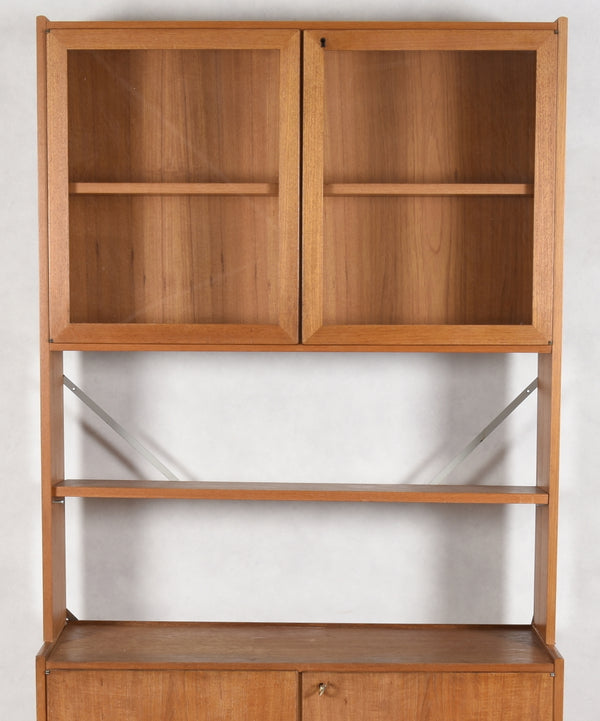 Scandinavian Teak Bookcase Unit with glass display case and cupboard, teak, 1960s / 70s.